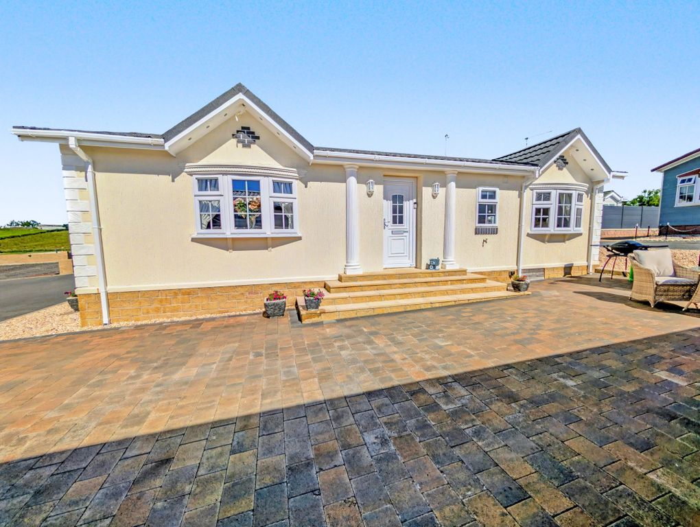 Property photo 1 of 26