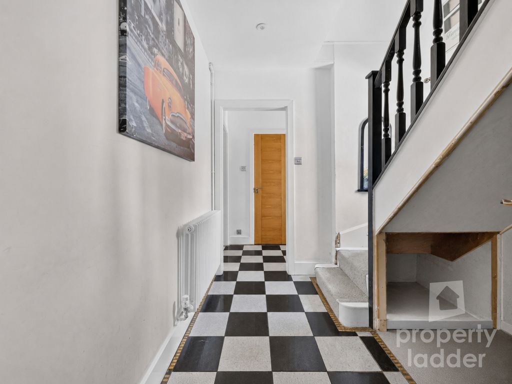 Property photo 3 of 23 Pl-32