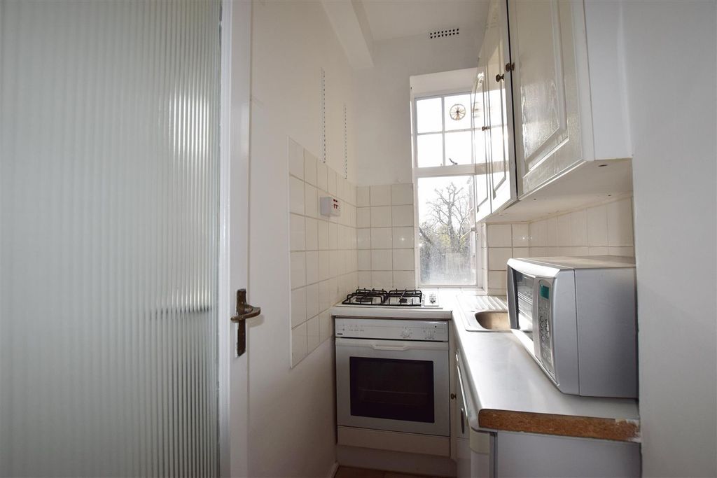 Property photo 3 of 5 65Gillingkitch.Jpg