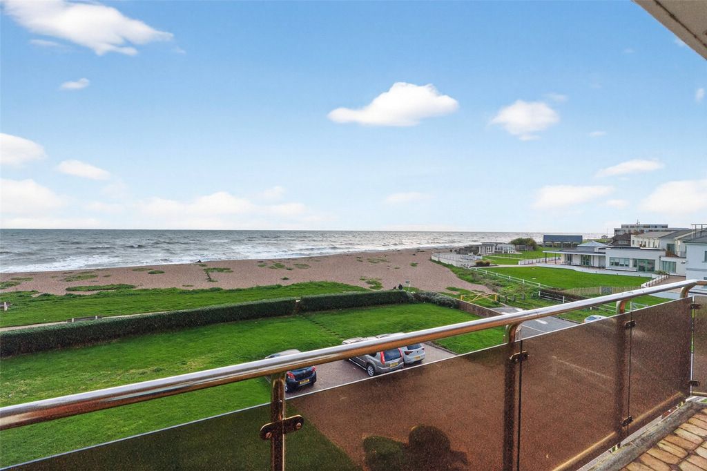 Property photo 2 of 23 Picture No. 24