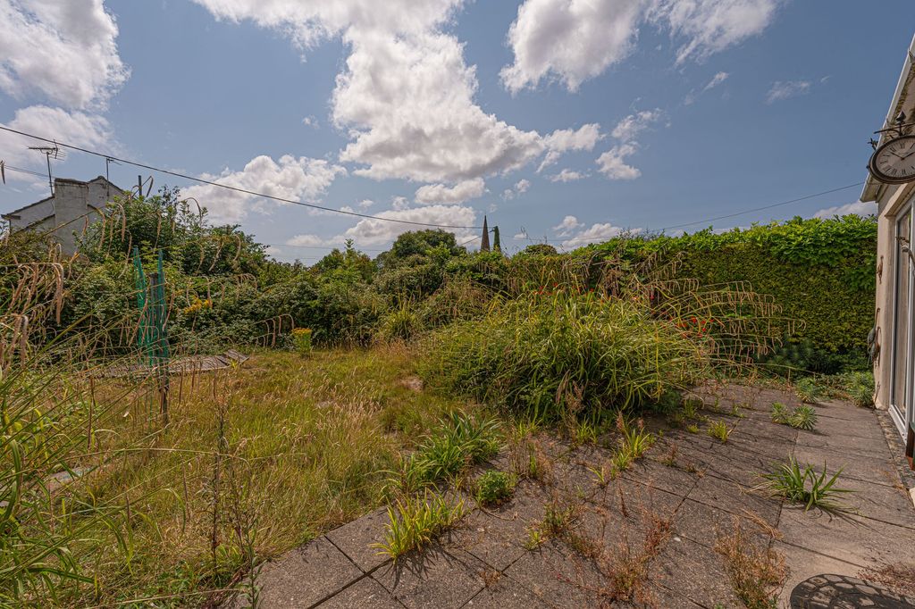 Property photo 2 of 38