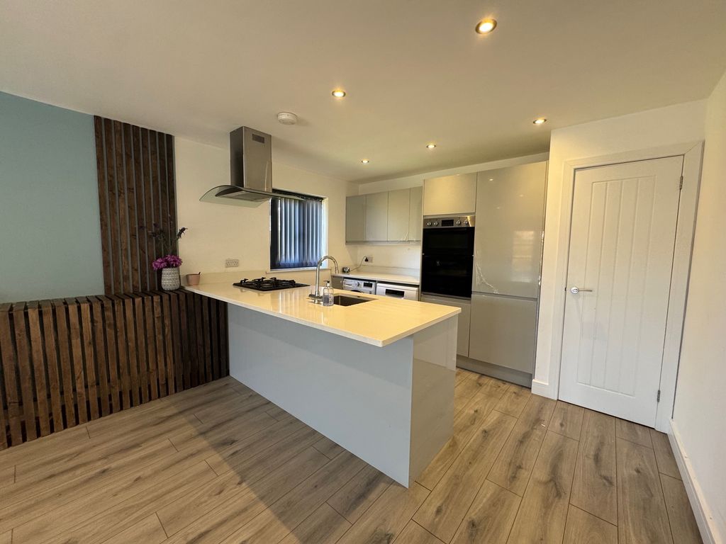 Property photo 2 of 13 Kitchen