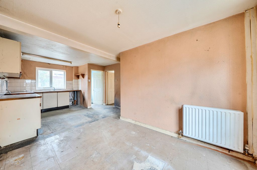 Property photo 2 of 12 1439159569ce939656292