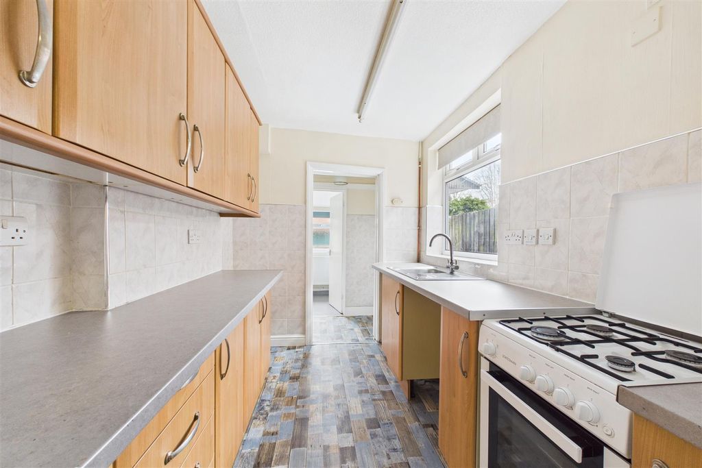 Property photo 2 of 15 Kitchen