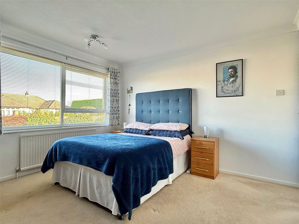 Additional image 10 of 2 bed flat for saleManderley, Sea Road, Milford On Sea, Lymington SO41