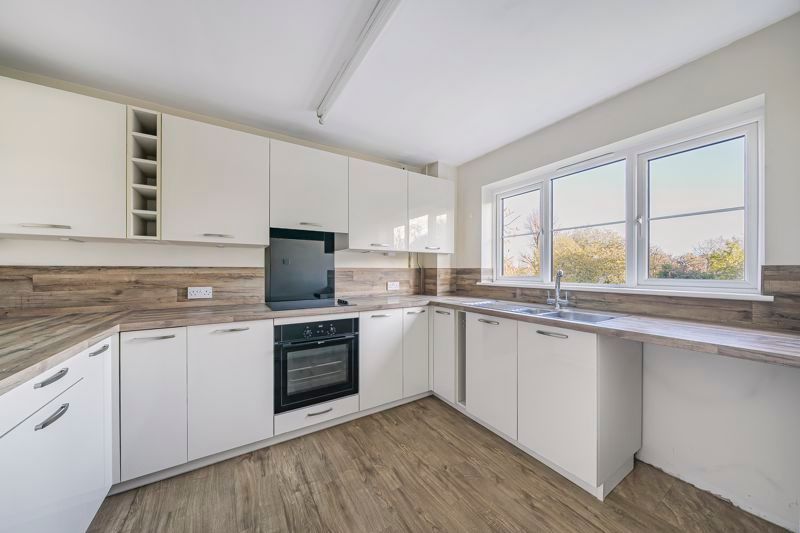 Property photo 2 of 14 Photo 7