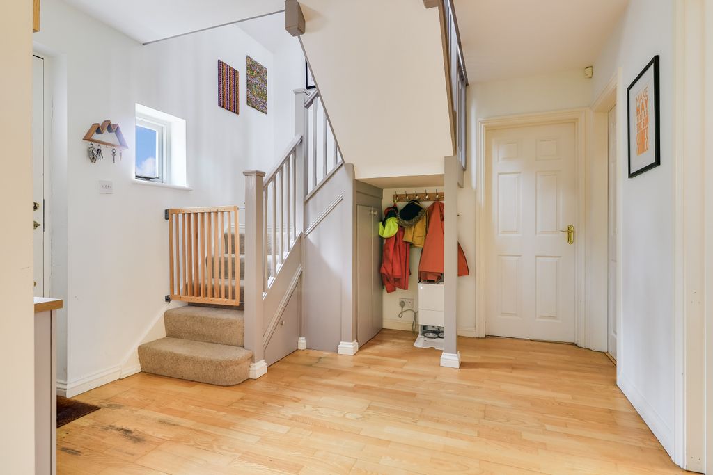 Property photo 2 of 24 Img14