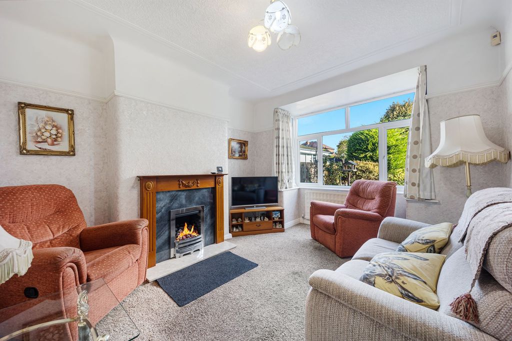 Property photo 2 of 21