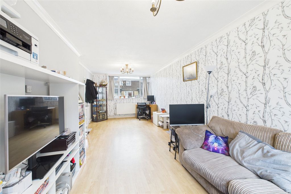 Property photo 2 of 8 Picture No. 19