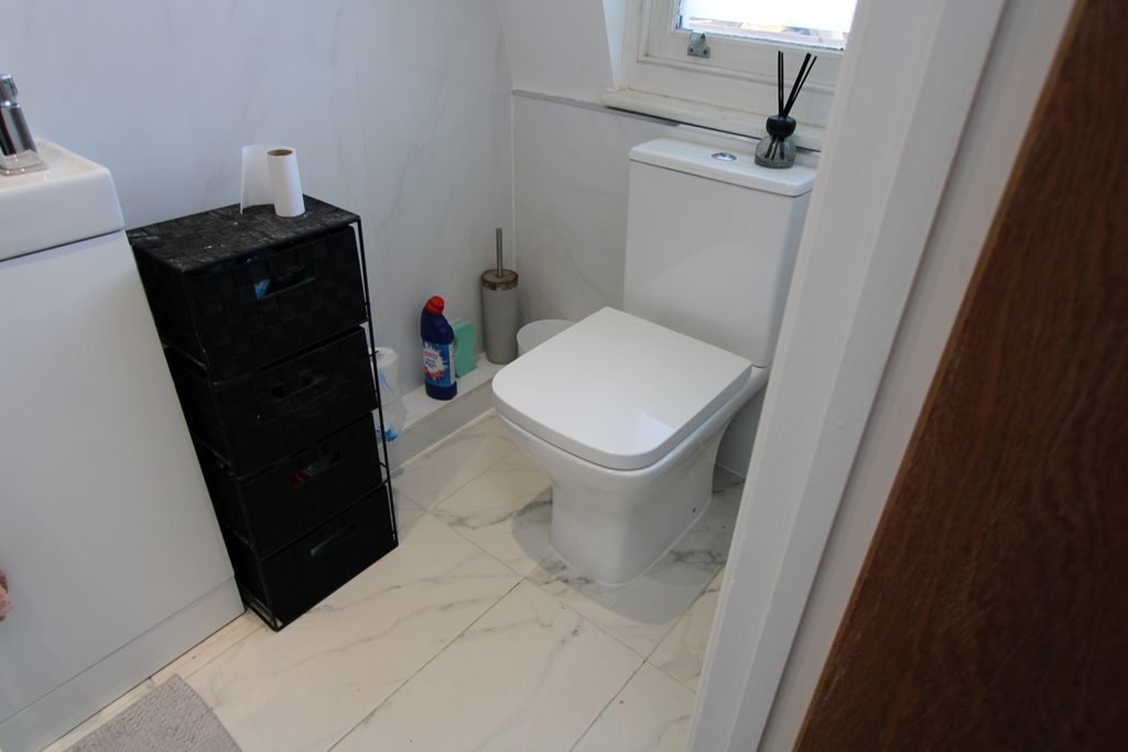 Property photo 3 of 28