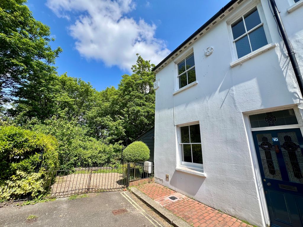 Property photo 1 of 21