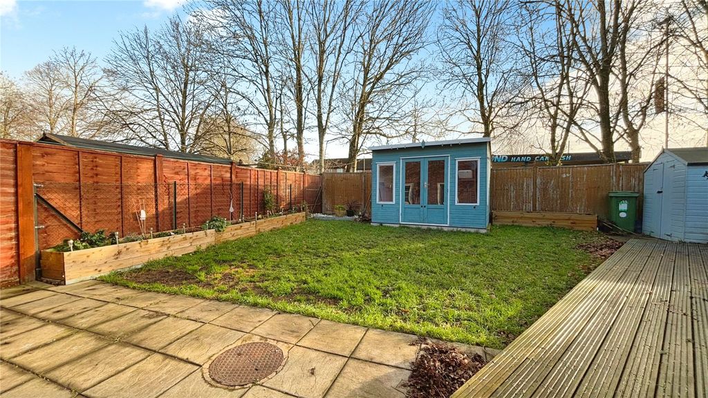 Property photo 2 of 21 Picture No. 19