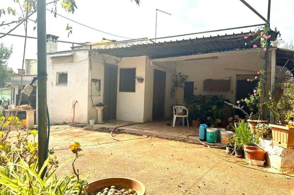 Property photo 1 of 8