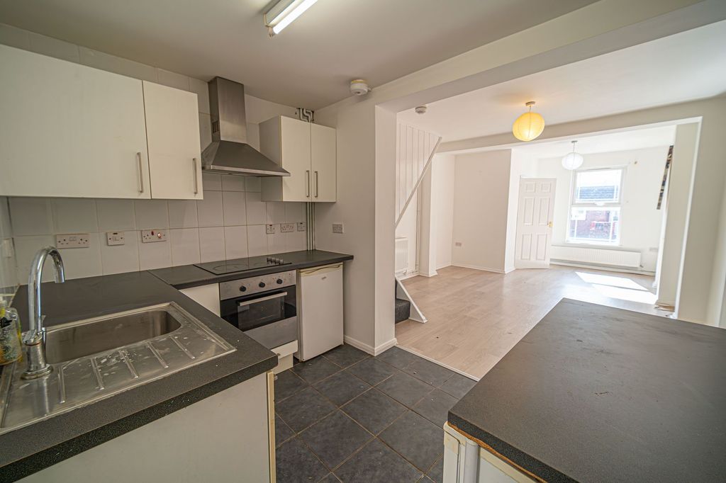 Property photo 3 of 14