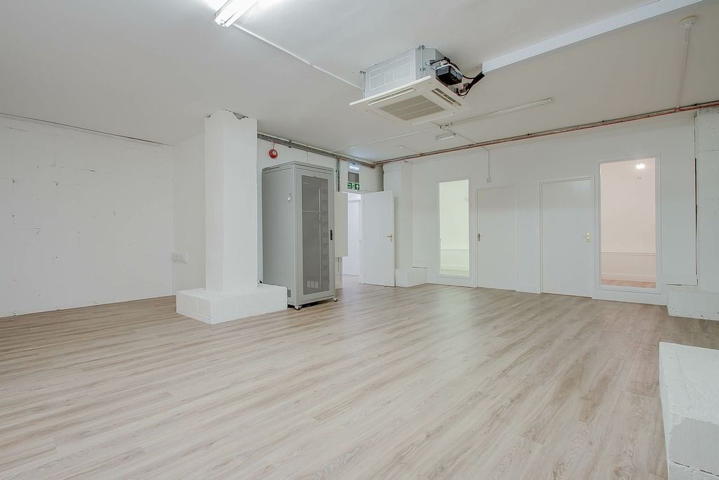 Property photo 3 of 9 Lower Floor