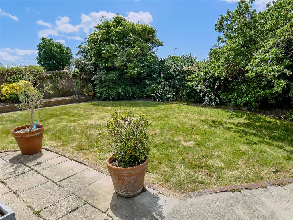 Property photo 2 of 21 P1230864.Jpg