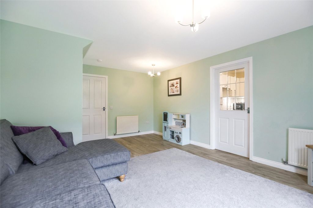 Property photo 2 of 21 Picture No. 22