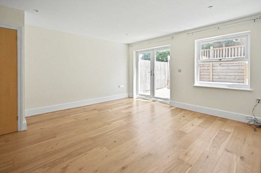 Property photo 3 of 12 Picture No. 05