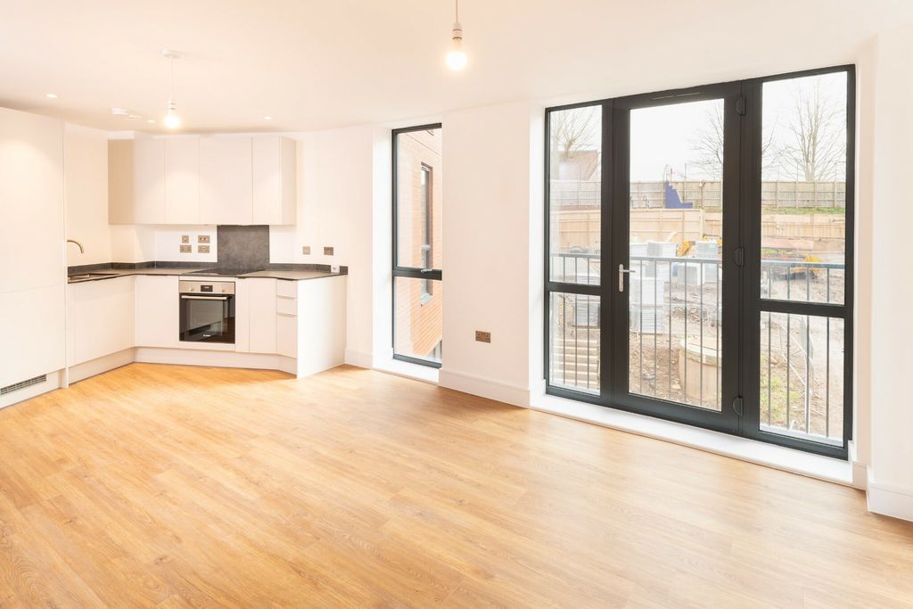 Property photo 3 of 17