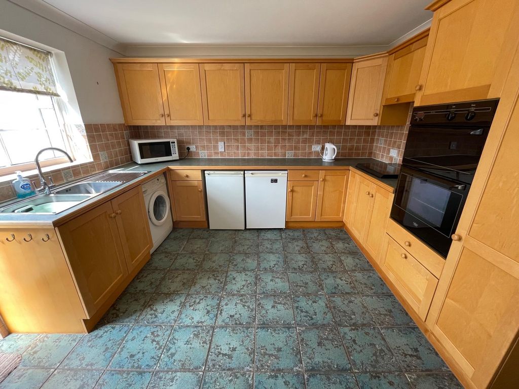 Property photo 2 of 13 Image