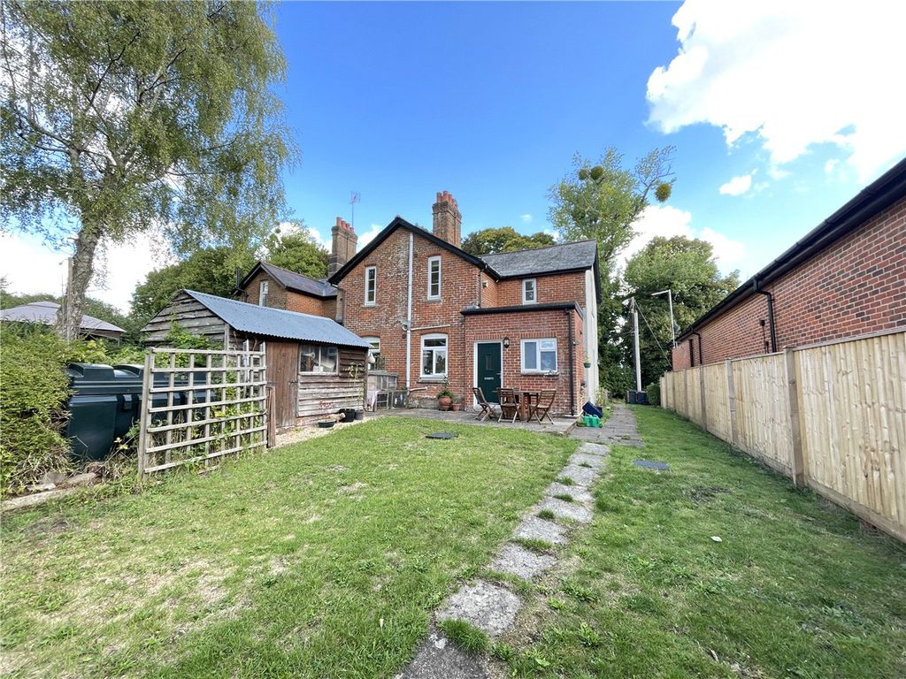 Property photo 2 of 10 Picture No. 11