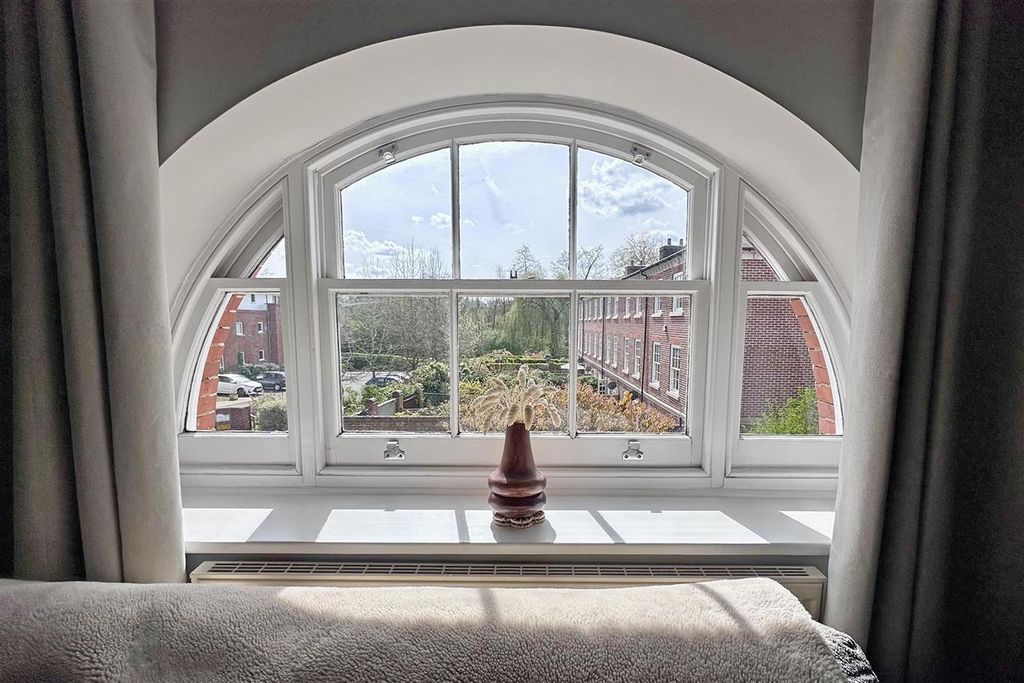 Property photo 3 of 17 He5Jjy6Kyeo03Ajulezsmq.Jpg