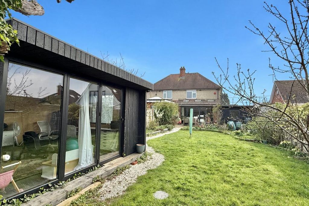 Property photo 2 of 27 Gallery