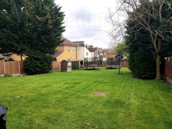 Property photo 2 of 3 2283217_W1048_H786