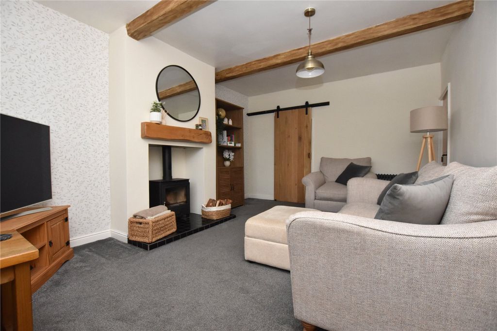 Property photo 2 of 17 Picture No. 38