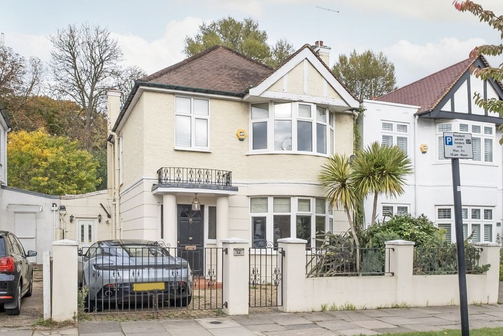 Property photo 1 of 15 12-Staveley-Road-...