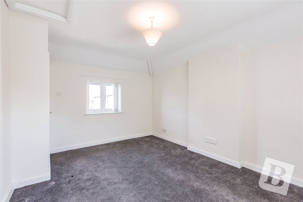 Property photo 2 of 12 Bedroom