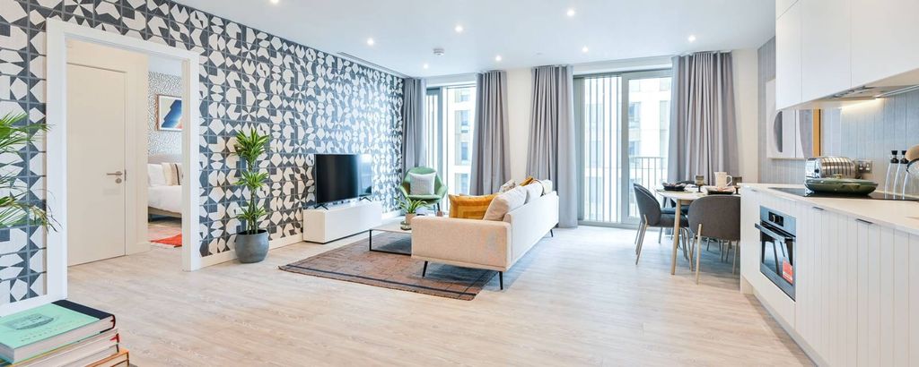 Property photo 2 of 70