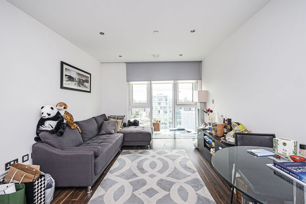 Property photo 2 of 7