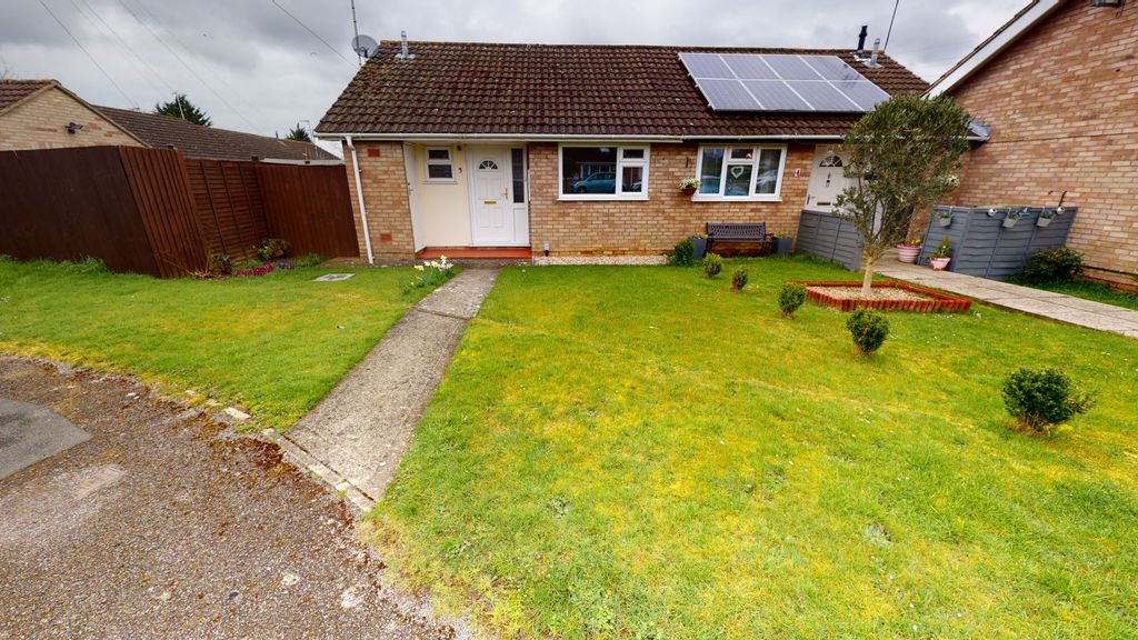 Property photo 1 of 12