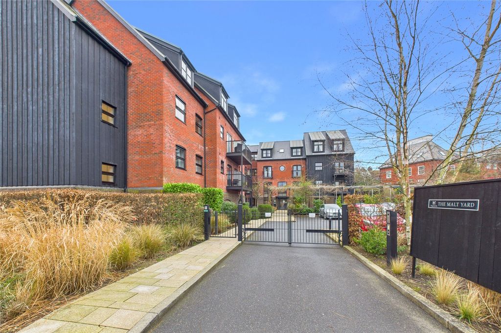 Property photo 2 of 17 Picture No. 04