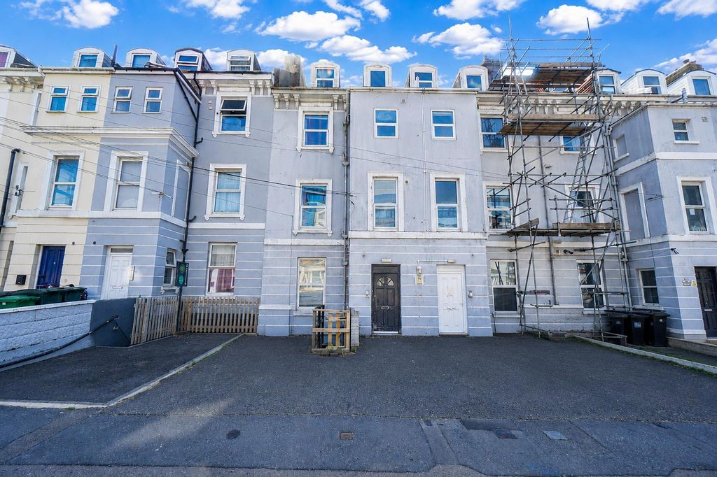 Property photo 1 of 18 905cc08B-527A-4127-A840-4E41193690Bd.Png