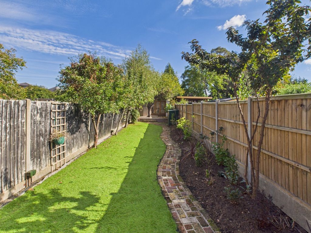 Property photo 3 of 19 Garden