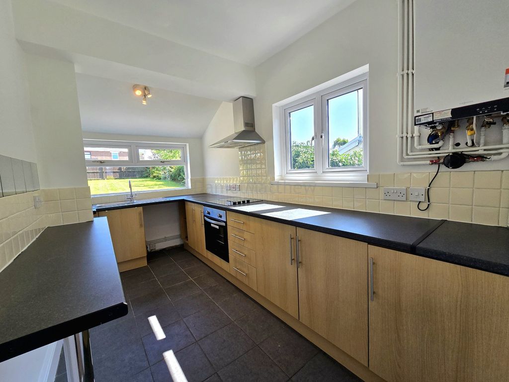 Property photo 2 of 22 Kitchen