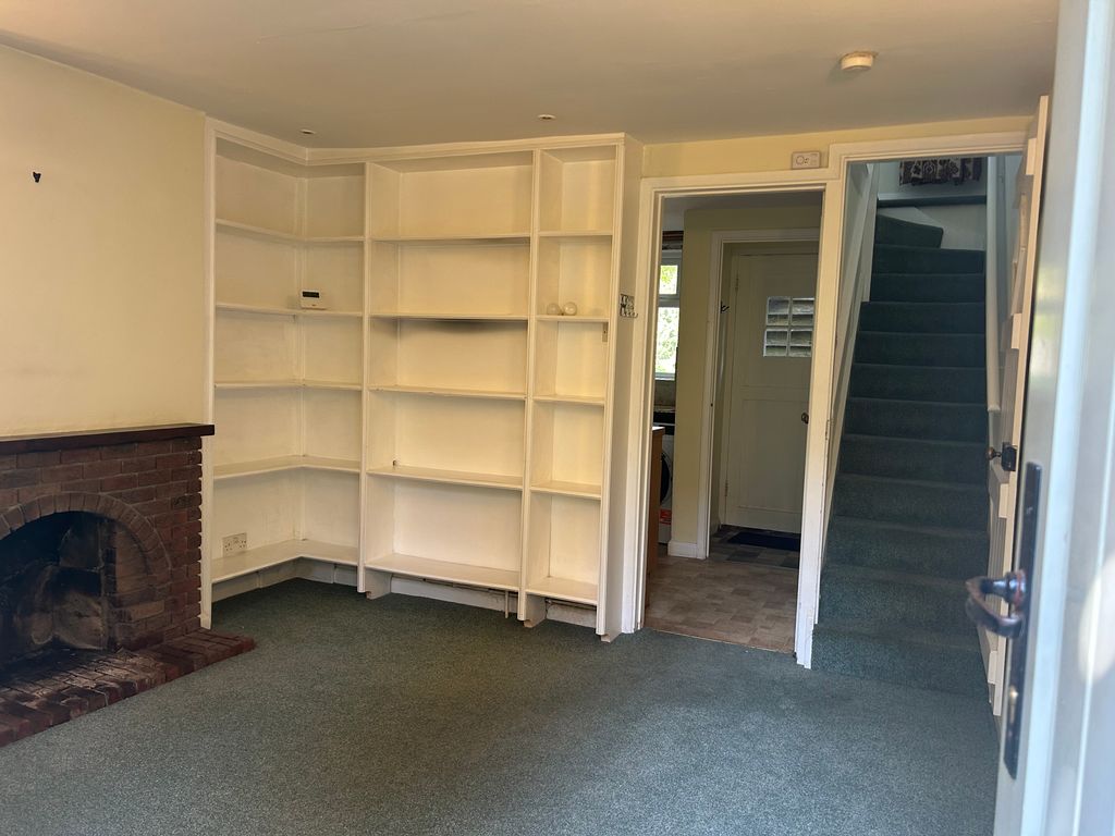 Property photo 2 of 6