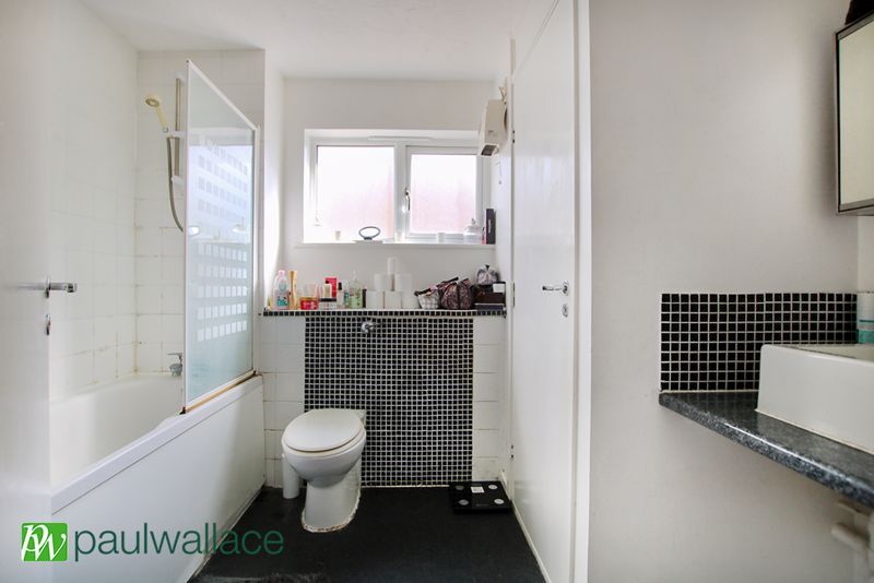 Property photo 2 of 6 Bathroom