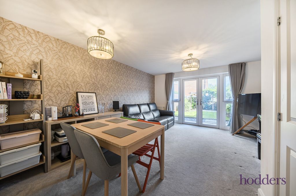 Property photo 2 of 21 1787Ba55-0F6F-44c...