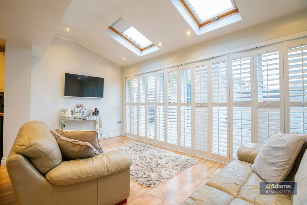 Property photo 3 of 30