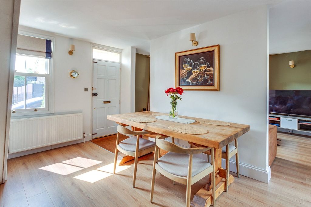 Property photo 3 of 14 Dining Room