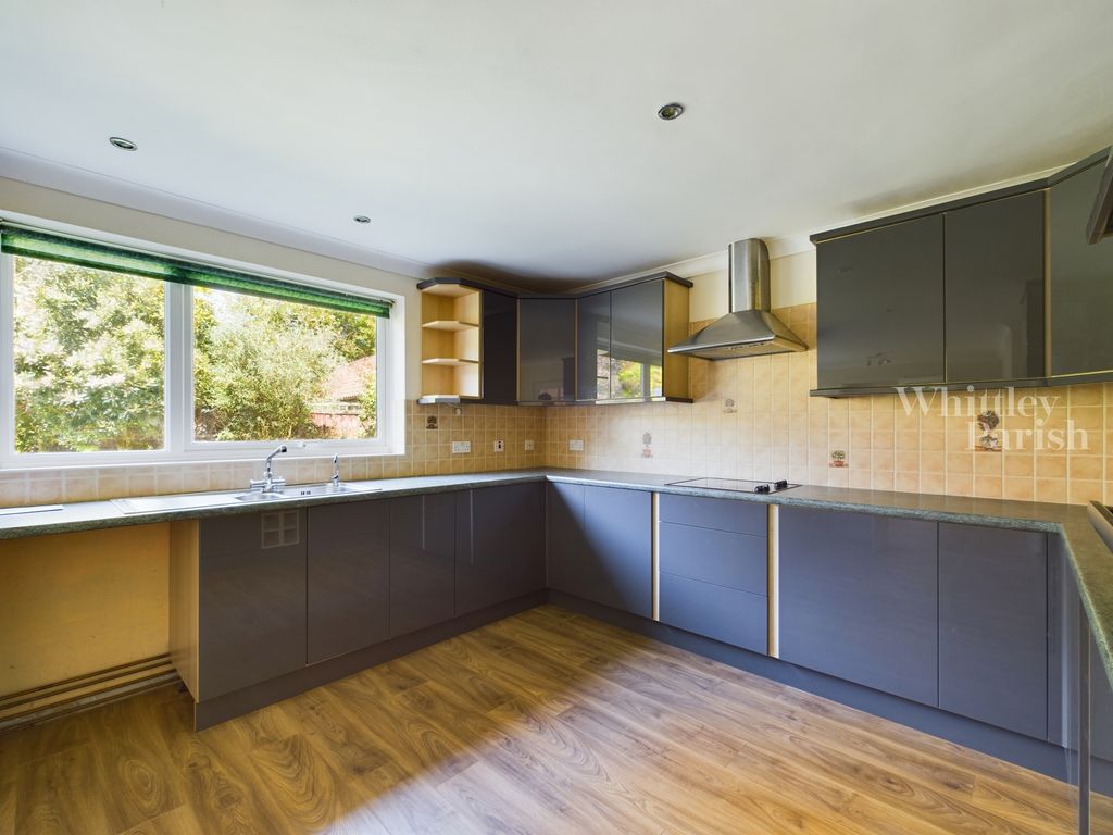 Property photo 3 of 31