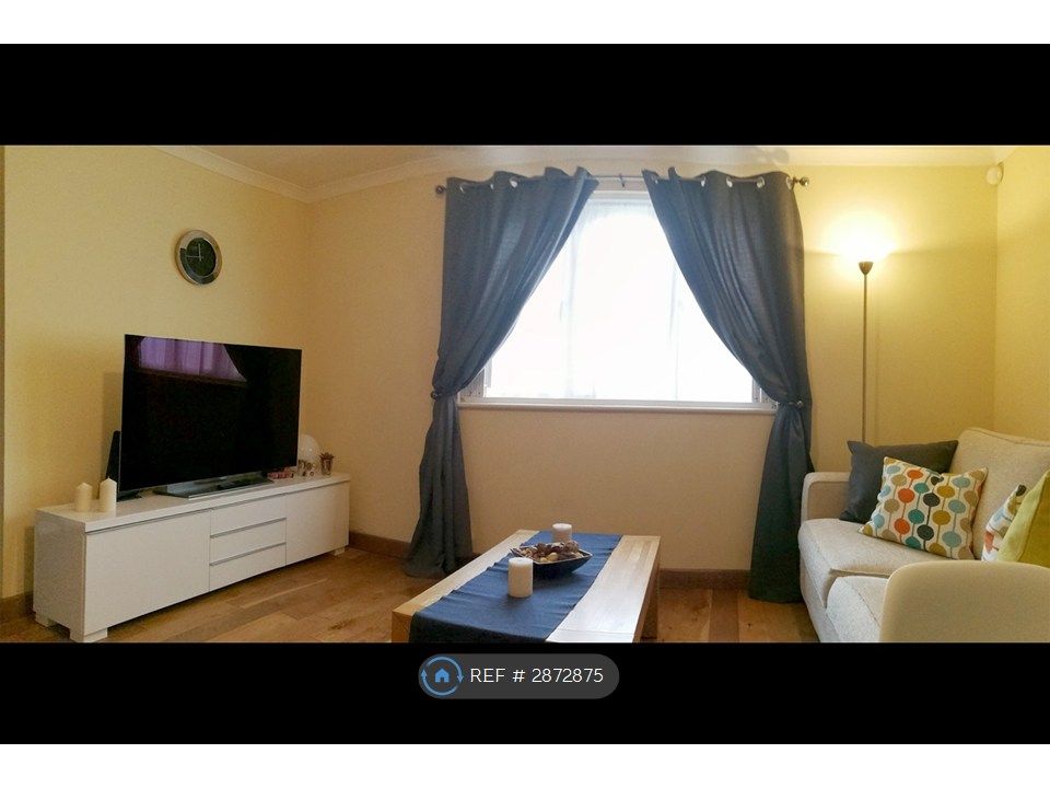 Property photo 3 of 13 Living Room