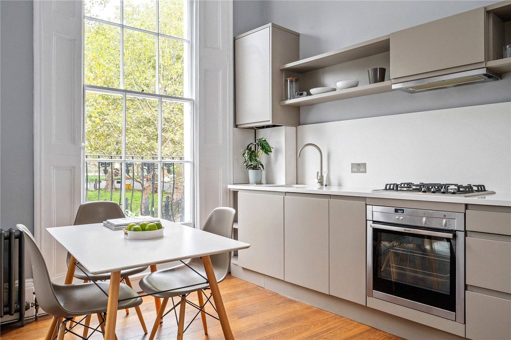 Property photo 3 of 9 Kitchen/ Reception