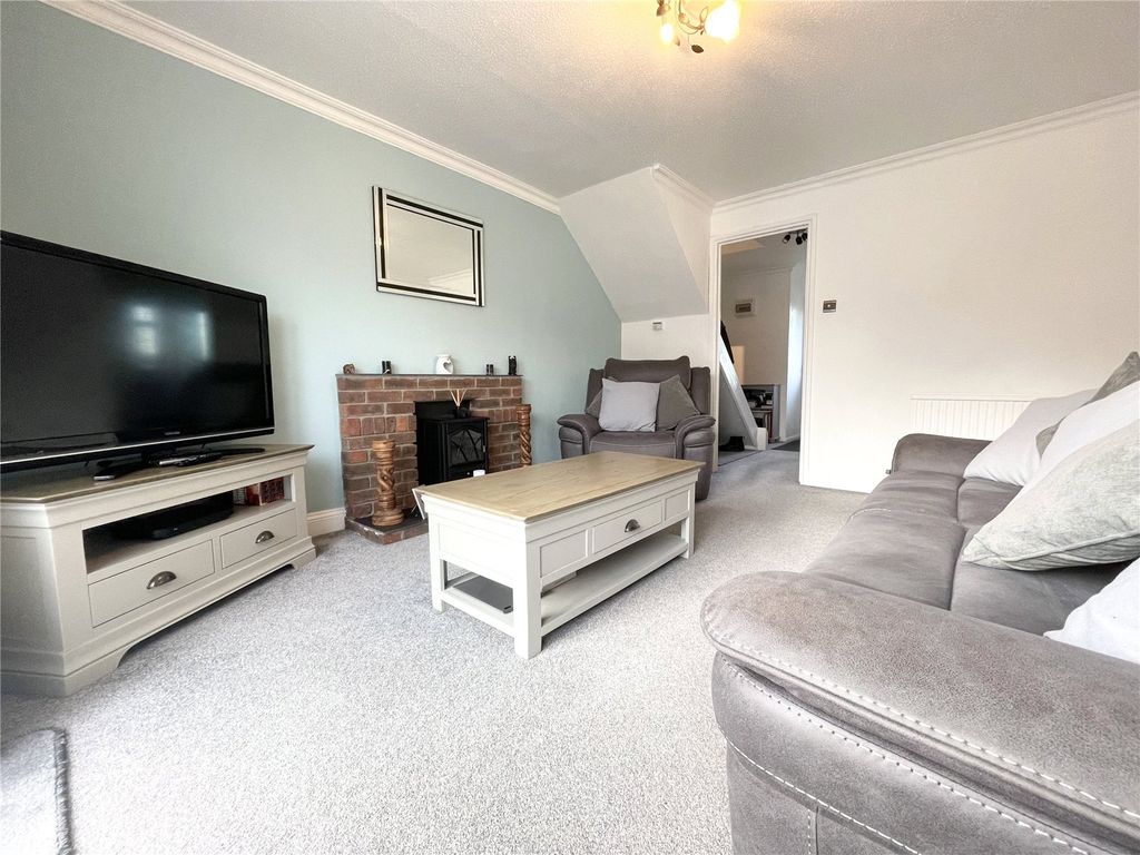 Property photo 2 of 16 Picture No. 11