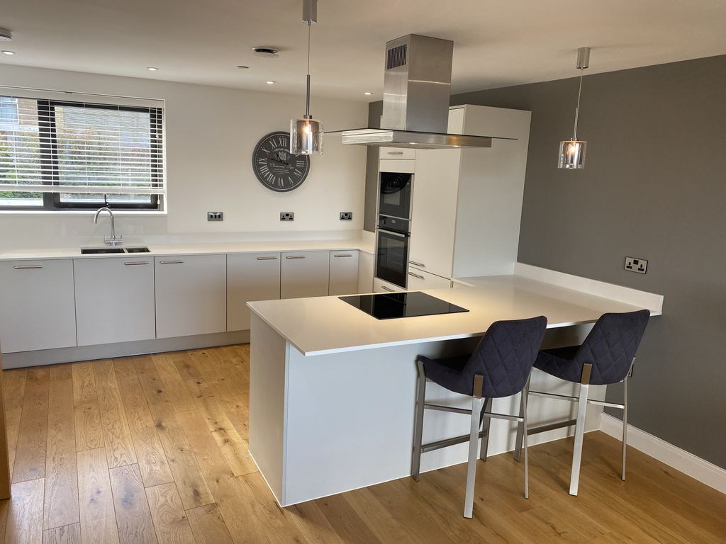 Property photo 2 of 16 Kitchen