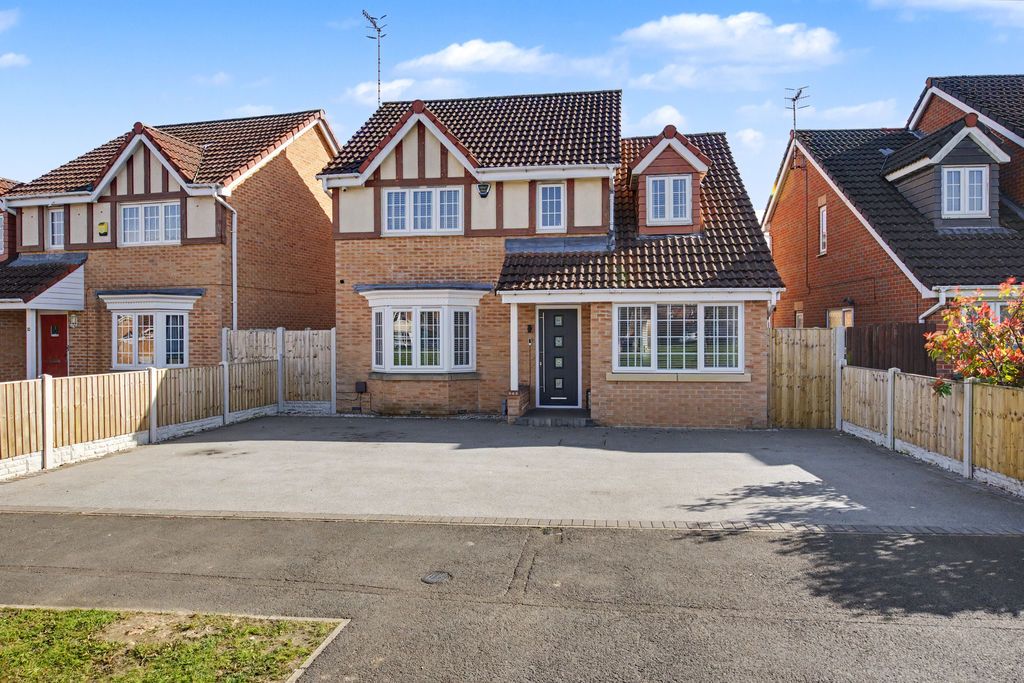 Property photo 1 of 28 Front