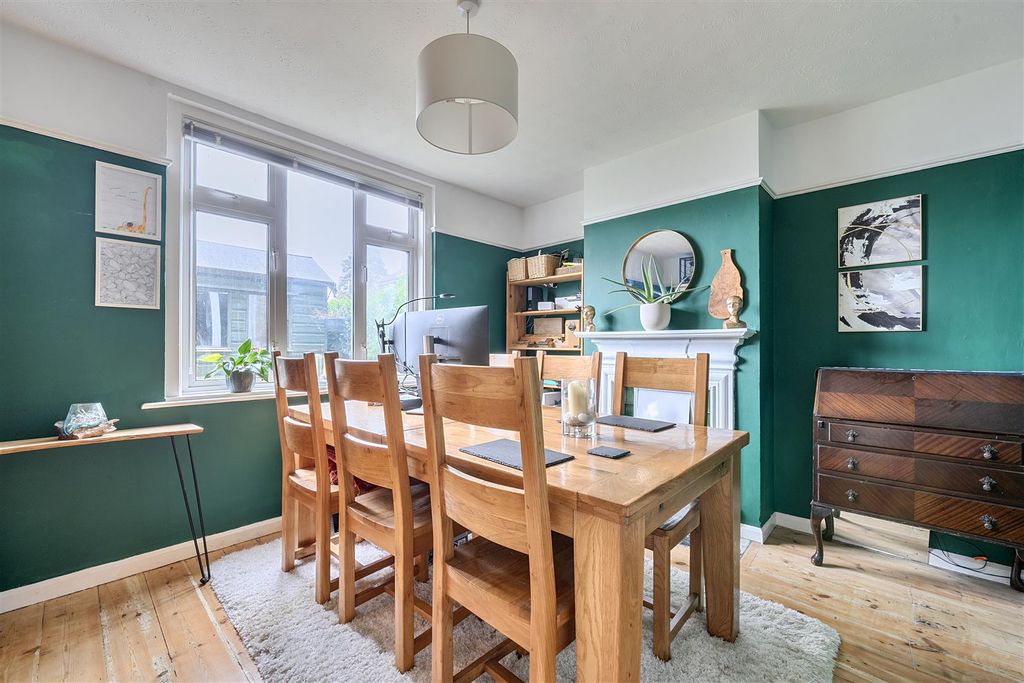 Property photo 2 of 18 1439968-9-69d7Bf381717d.Jpg